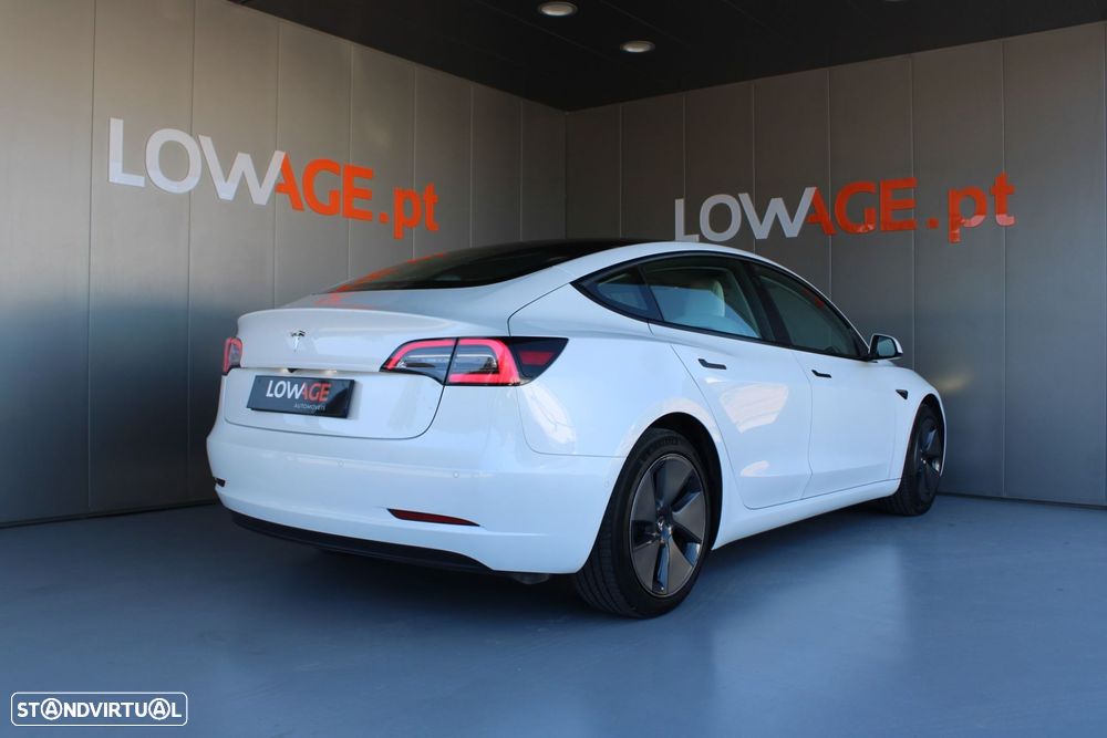 Tesla Model 3 Standard Range Plus RWD - 3