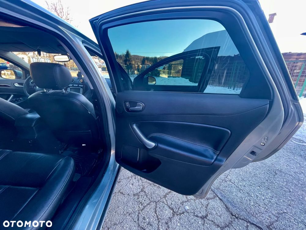 Ford Mondeo 2.0 TDCi Ghia - 17