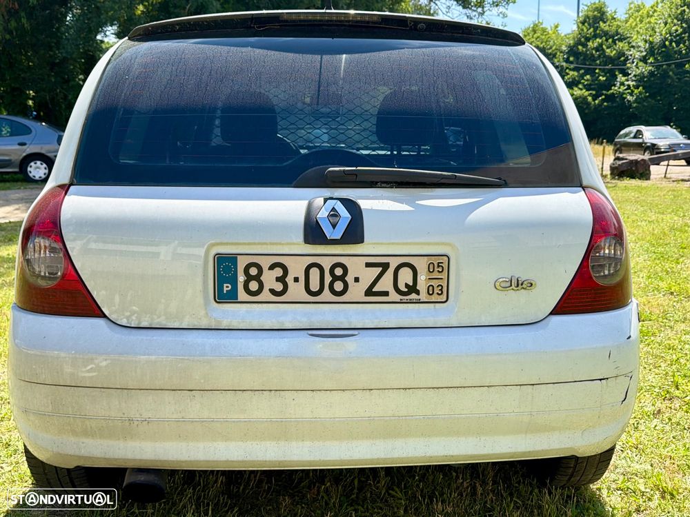 Renault Clio - 36