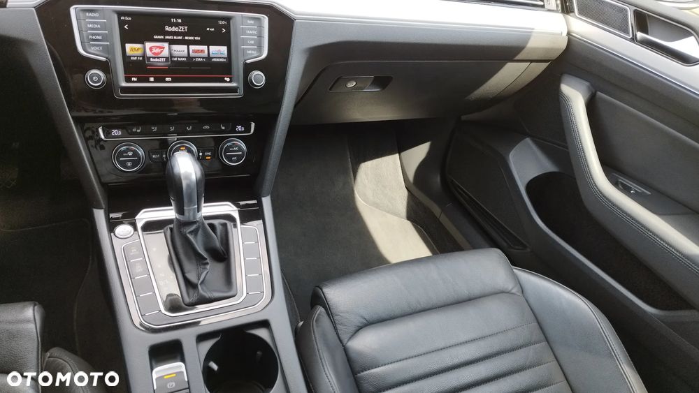 Volkswagen Passat Variant 2.0 TDI SCR DSG Comfortline - 28