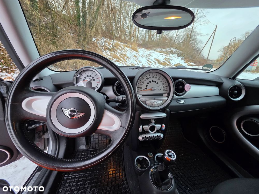MINI Cooper Standard - 6