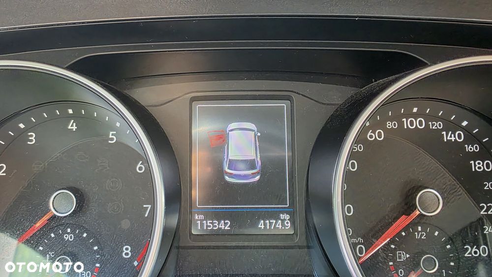 Volkswagen Tiguan Allspace - 8