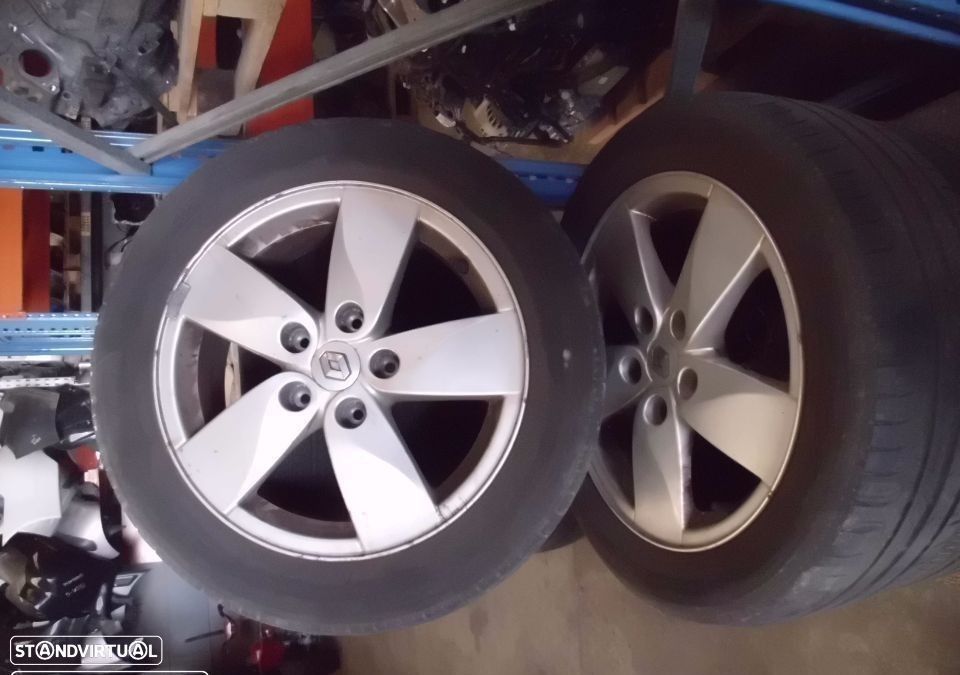 Conjunto Pneus e Jantes Renault - 205/55/R16 - 1