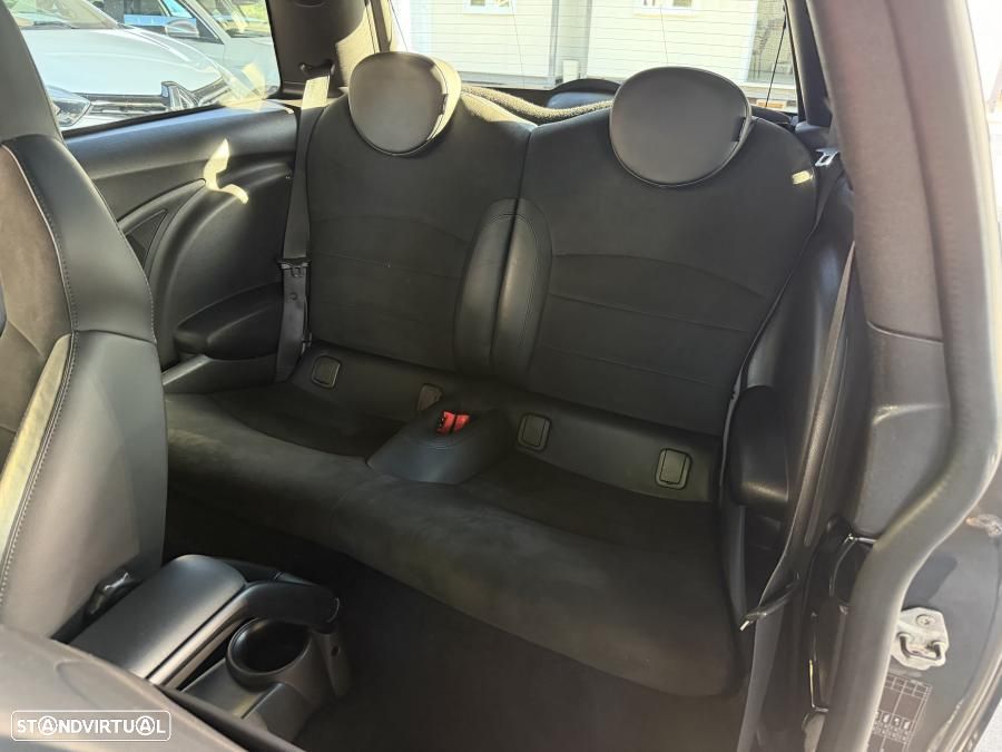MINI 3 Portas John Cooper Works - 21