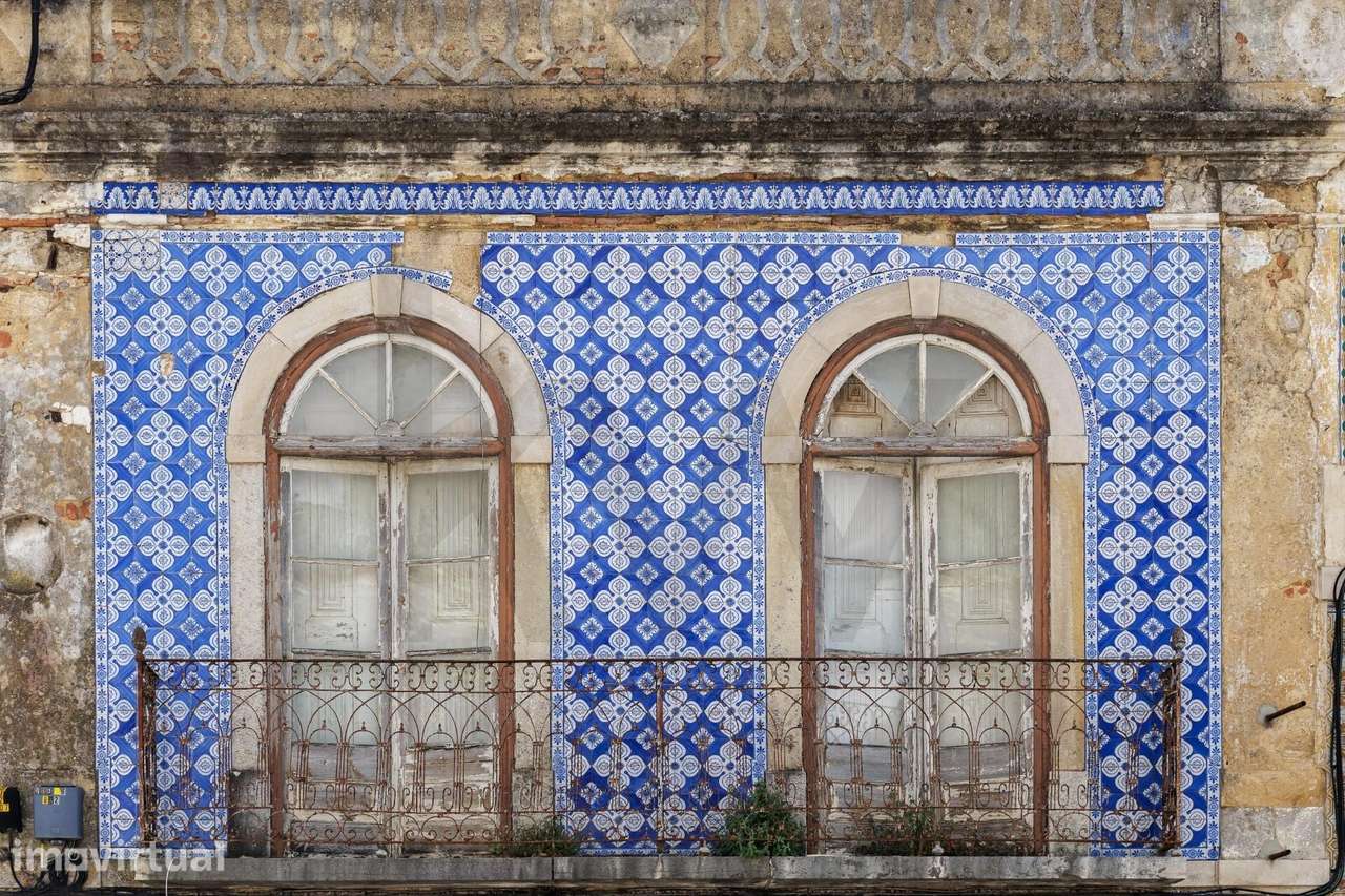 Edifício para reabilitação | Fachada emblemática no centro histórico d - Grande imagem: 5/33