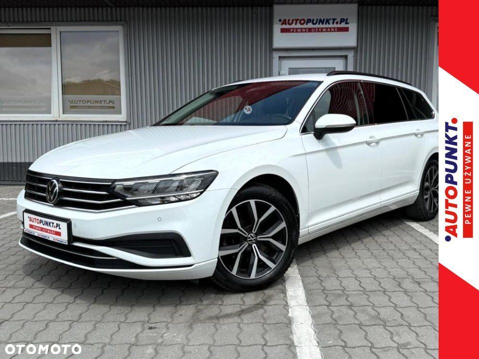 Volkswagen Passat - 1