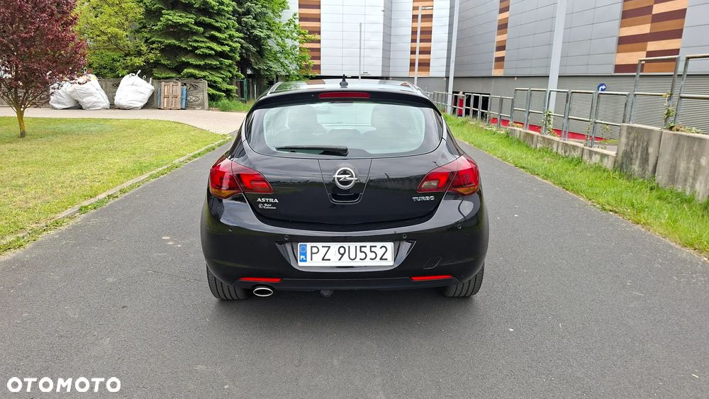 Opel Astra 1.6 Turbo Edition - 8