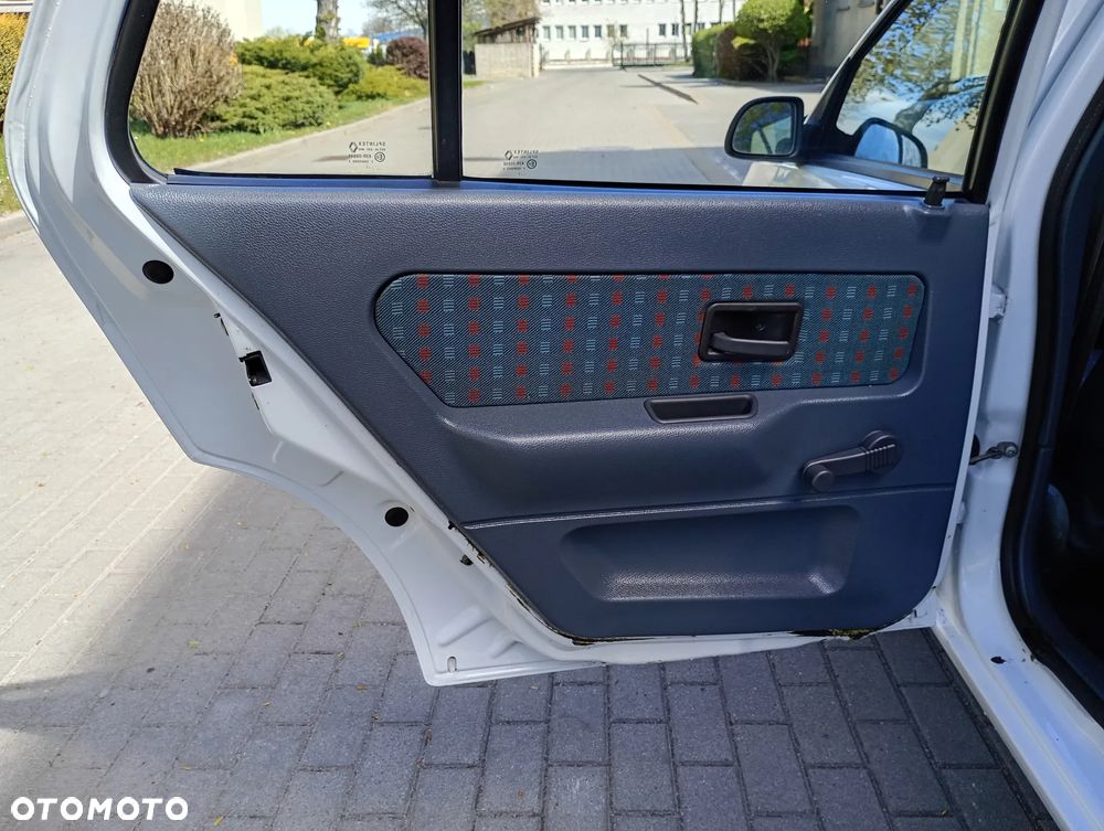 Renault Clio - 20
