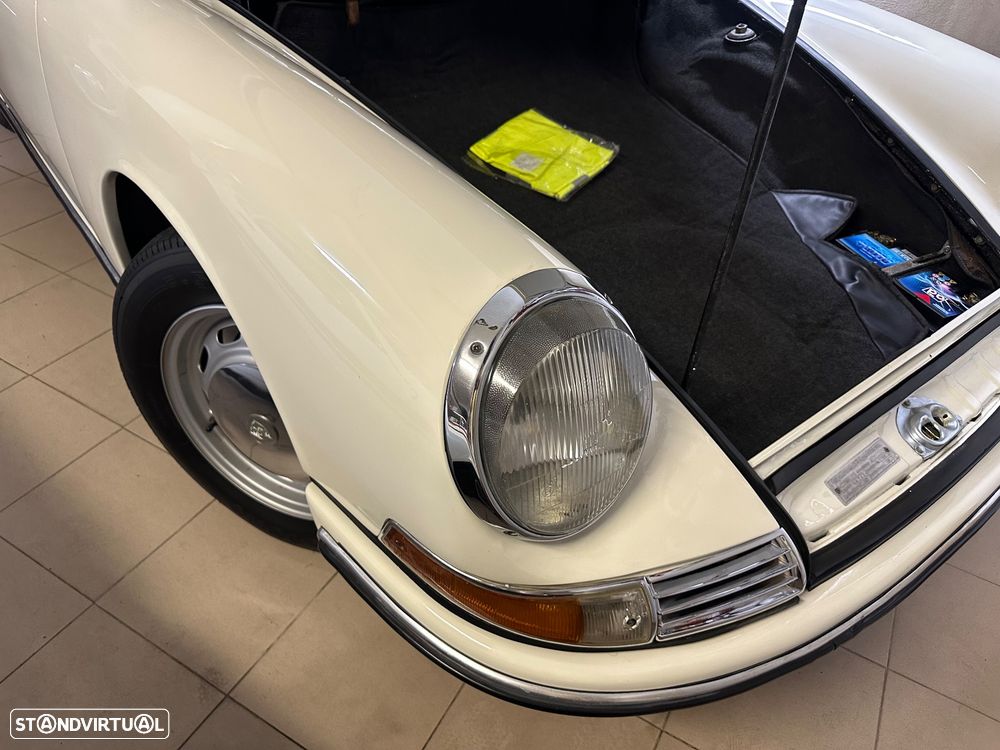 Porsche 912 - 12