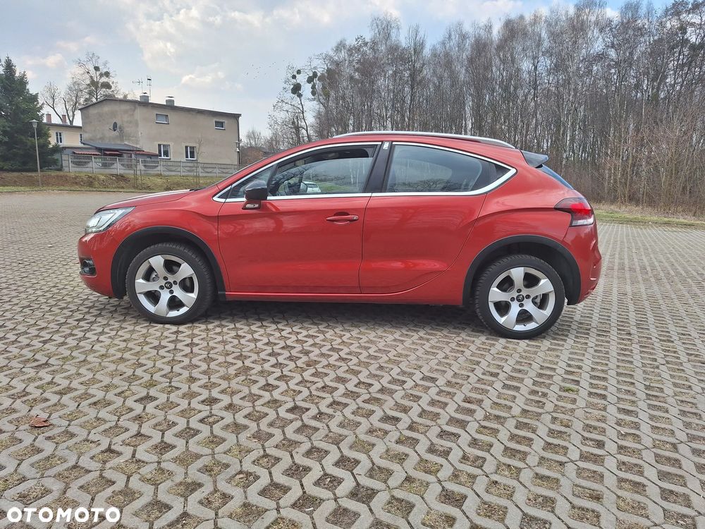 Citroën DS4 1.6 e-HDi SoChic MCP - 3