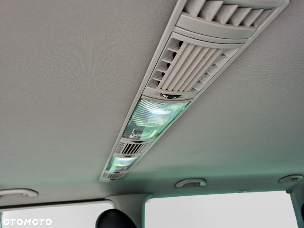 Volkswagen Multivan 2.0 TDI L2 Comfortline DSG - 21