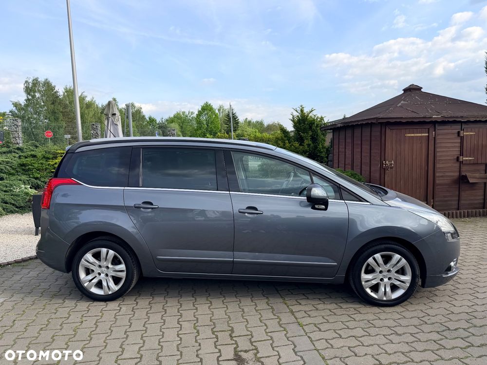 Peugeot 5008 1.6 THP Business Line 7os - 8