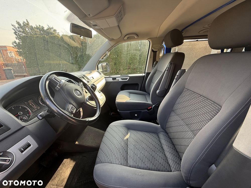 Volkswagen Multivan - 16