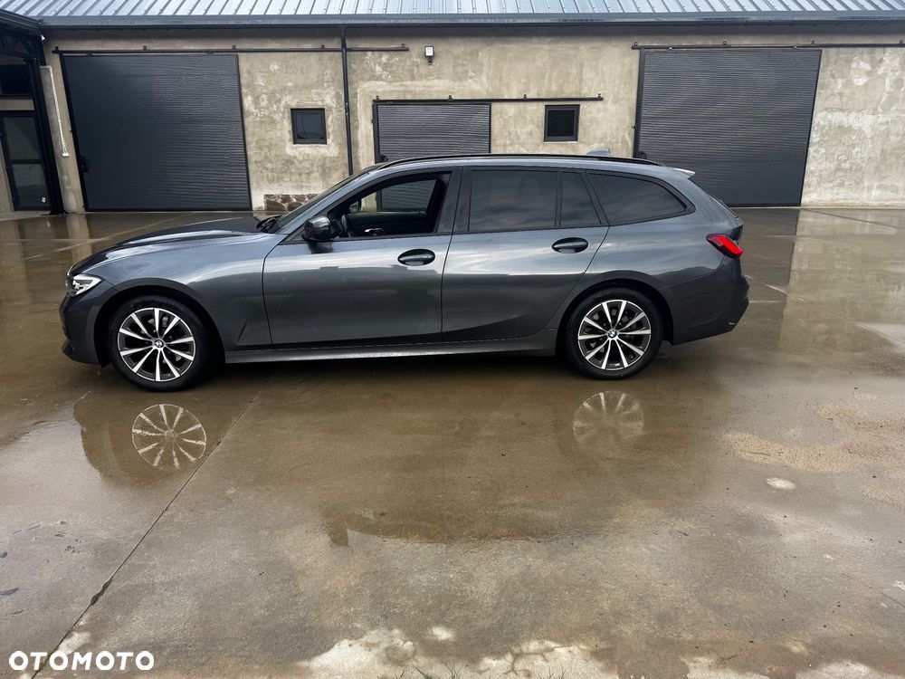 BMW Seria 3 320d xDrive - 19