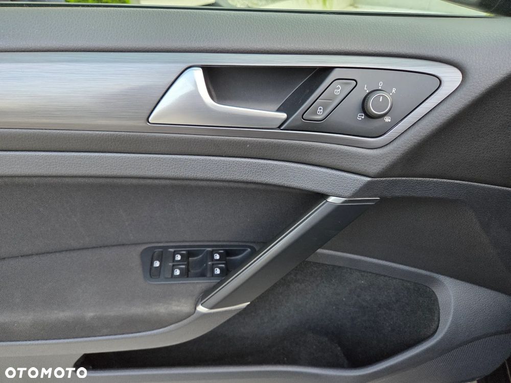 Volkswagen Golf Variant - 16