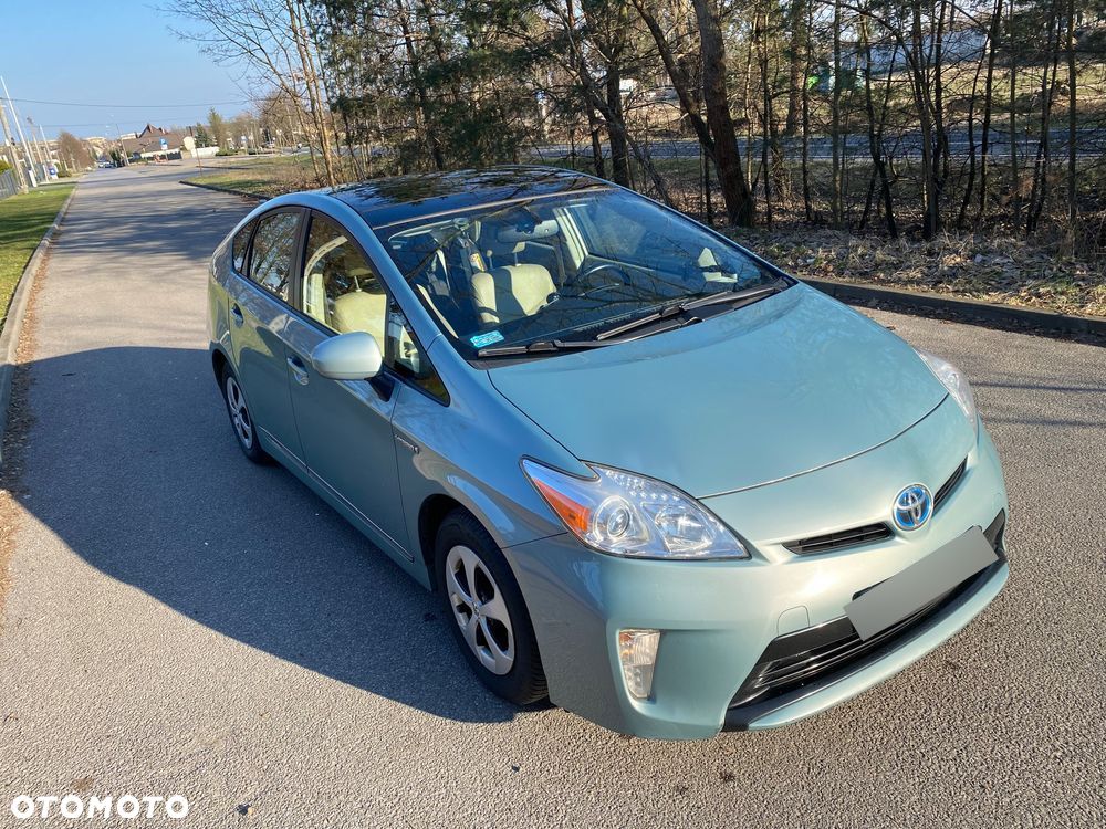 Toyota Prius (Hybrid) Executive - 7