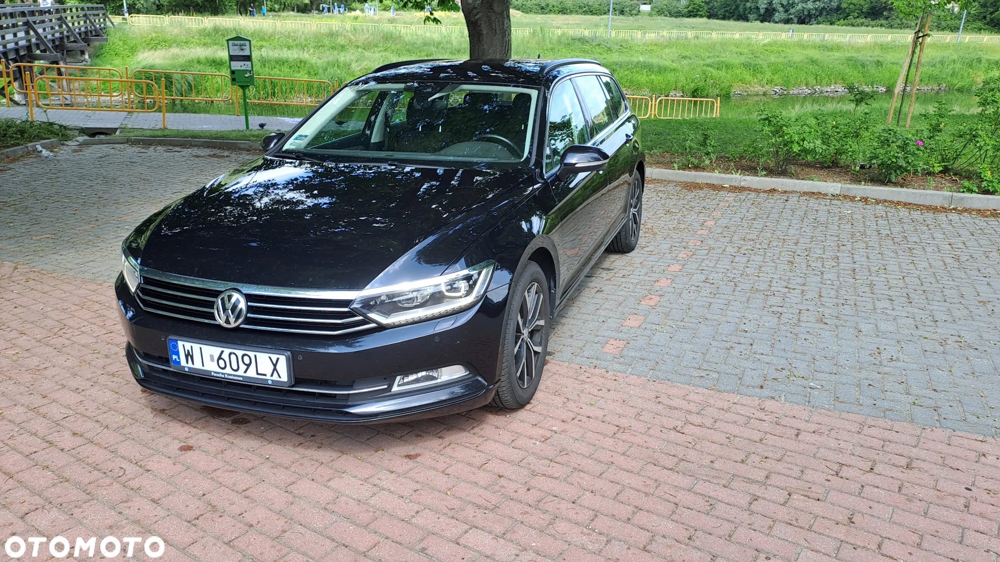 Volkswagen Passat 2.0 TDI SCR Comfortline - 3