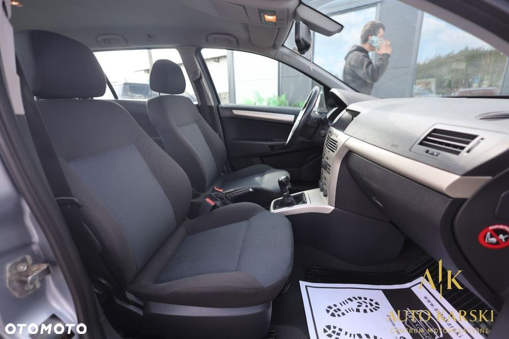 Opel Astra - 38