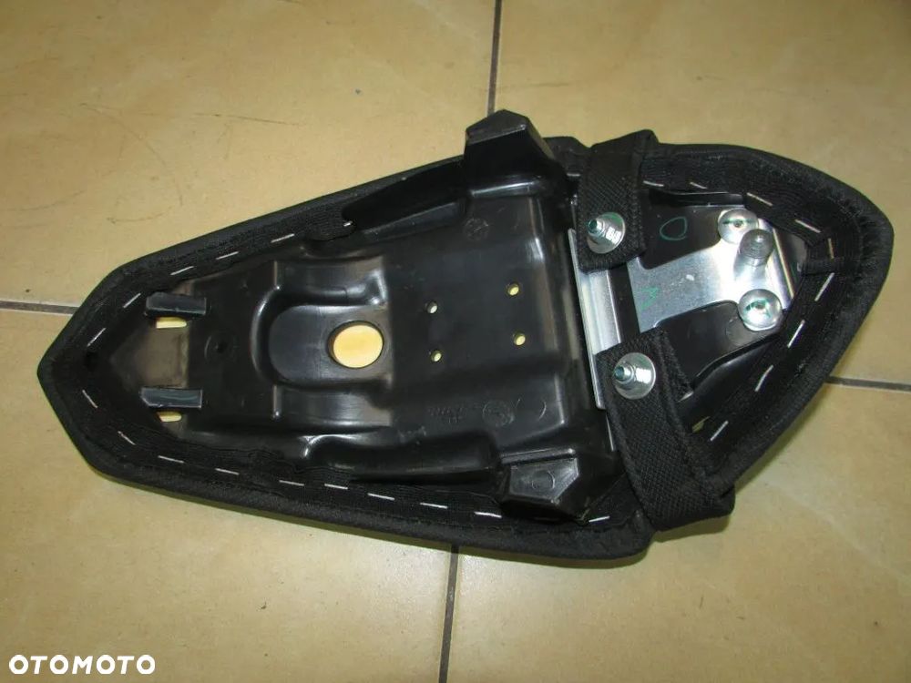 Kawasaki Z 400 Z400 19-23 siedzenie tył pasażera - 2