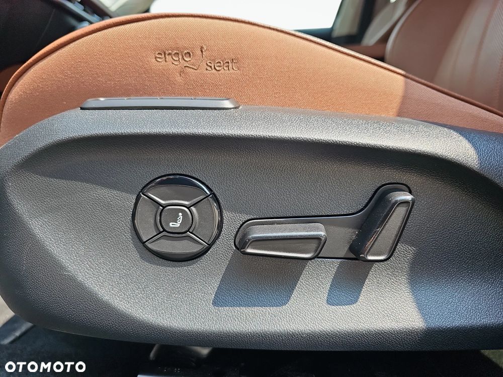 Skoda Superb 2.0 TDI SCR 4x4 Selection DSG - 21