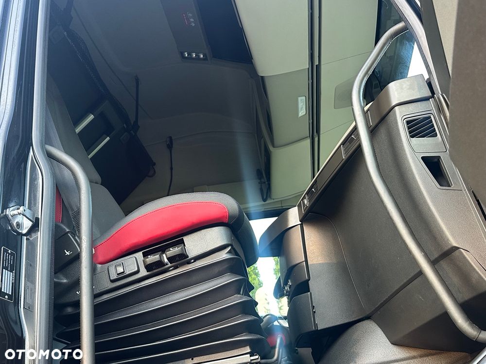 Volvo / FH 500 / 6X2 / HAKOWIEC / MEILLER -KIPPER 21-67/ Oś-SKRĘTNA-PODNOSZONA / - 30