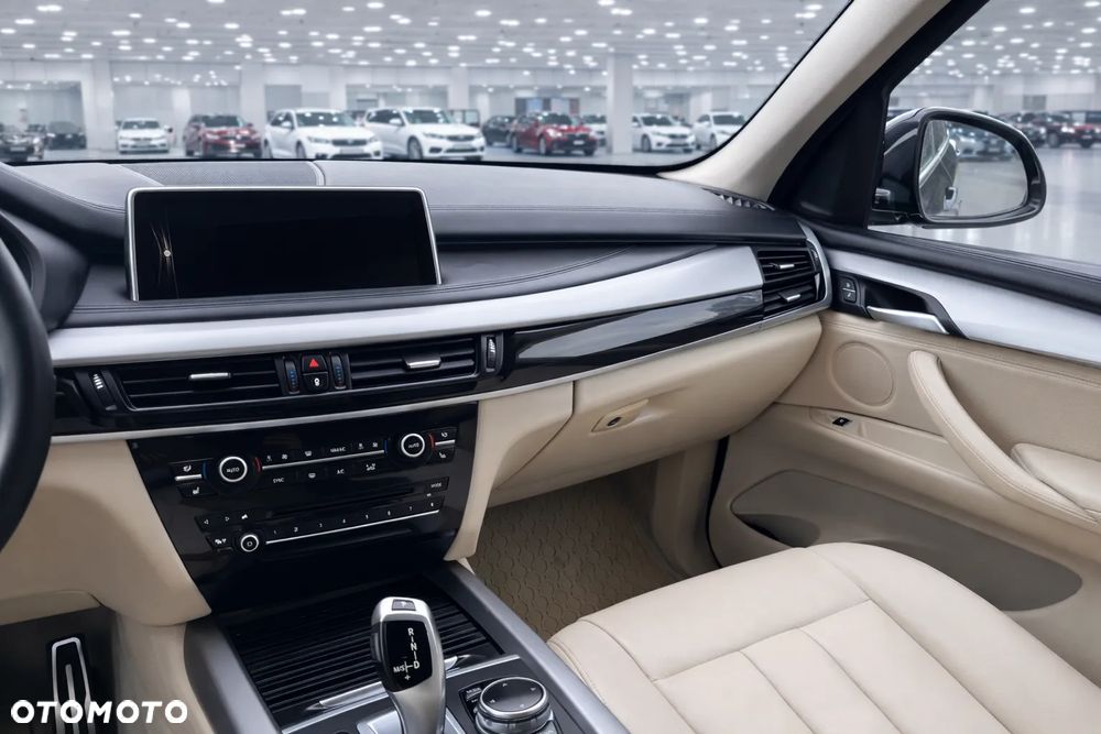 BMW X5 xDrive25d Sport-Aut - 33