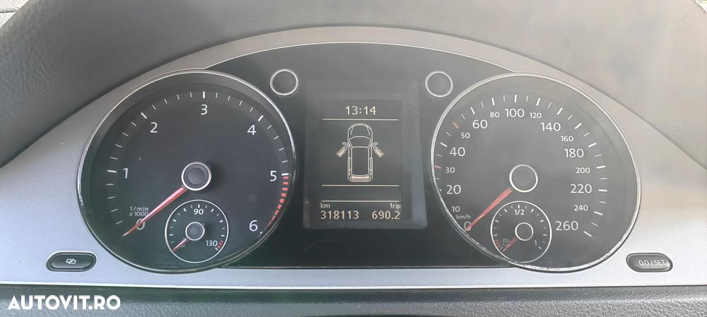 Volkswagen Passat 2.0 TDI DPF DSG Highline - 9