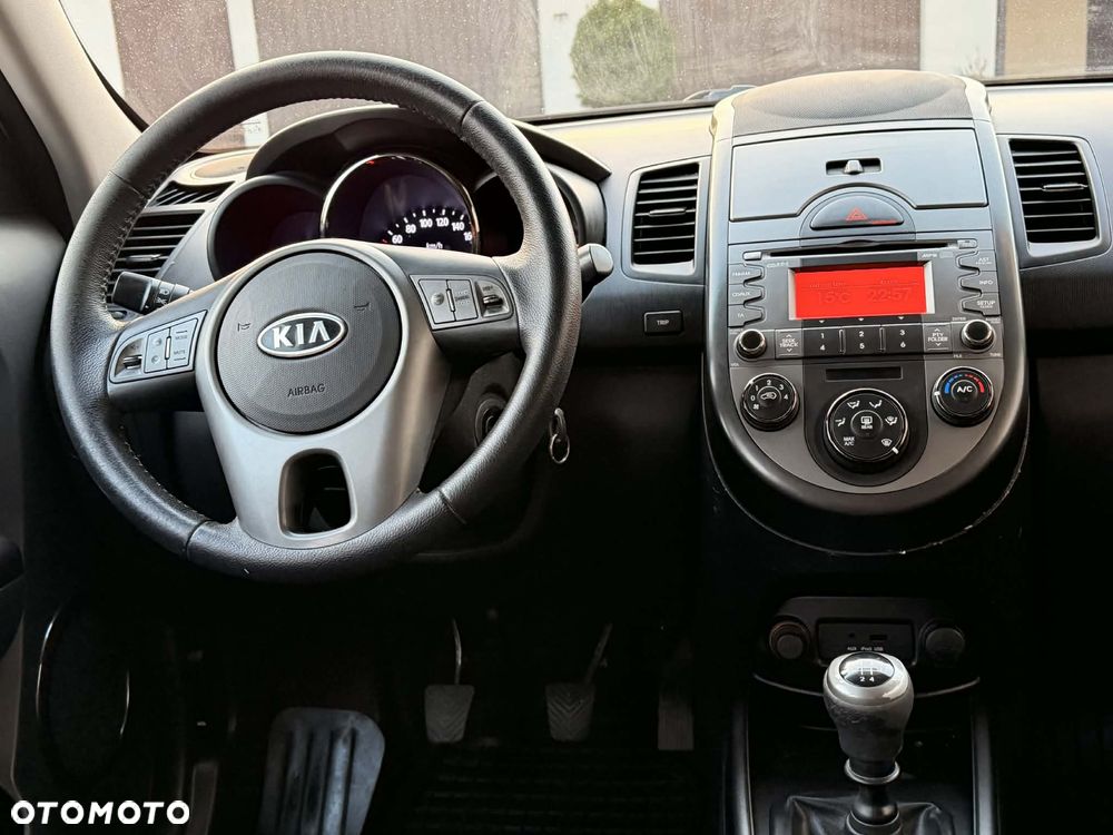 Kia Soul 1.6 CRDI M - 12