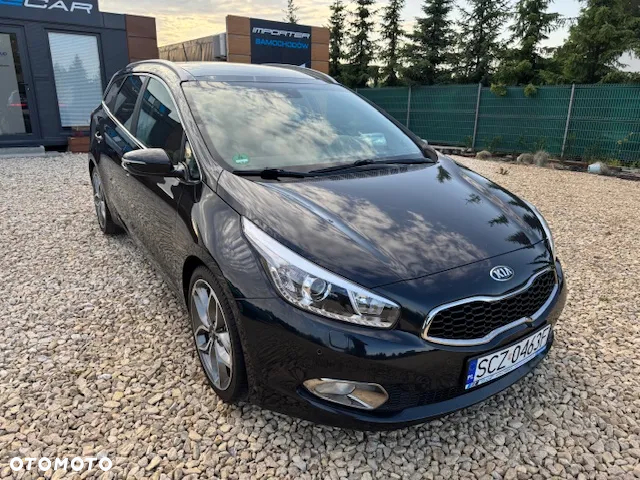 Kia Ceed 1.6 CRDi 128 ISG SW Platinum Edition - 9