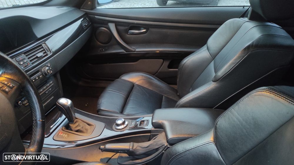 BMW 330 d Auto - 12