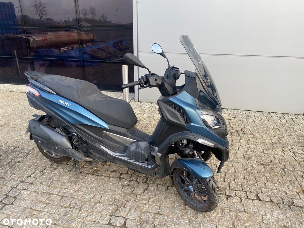 Piaggio MP-3 - 7