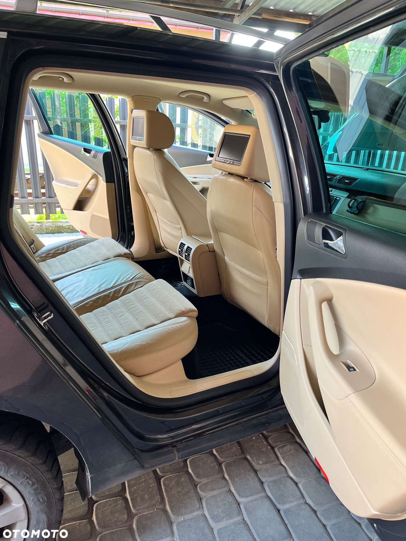 Volkswagen Passat - 21