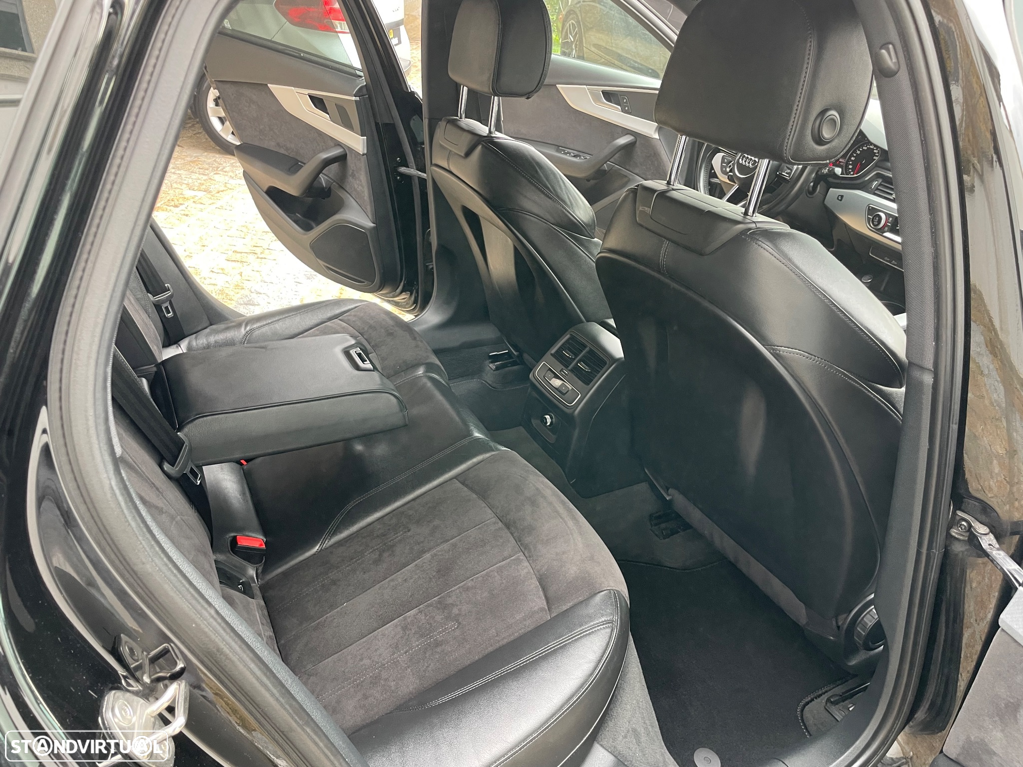 Audi A4 2.0 TDI Business Line S-line - 53