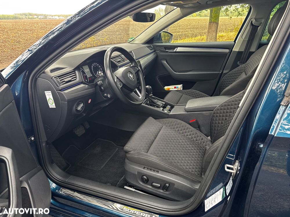Skoda Superb Combi 2.0 TDI DSG Premium Edition - 10