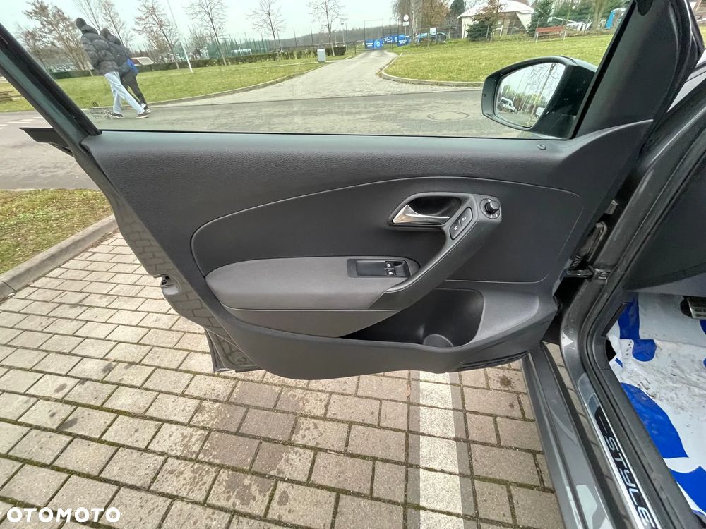 Volkswagen Polo 1.2 Team - 17