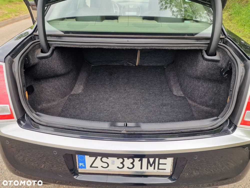 Lancia Thema 3.6 Executive - 37