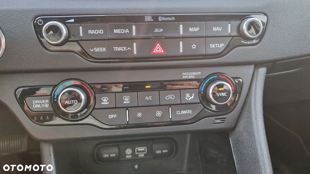 Kia Niro 1.6 GDI 2WD Vision - 29