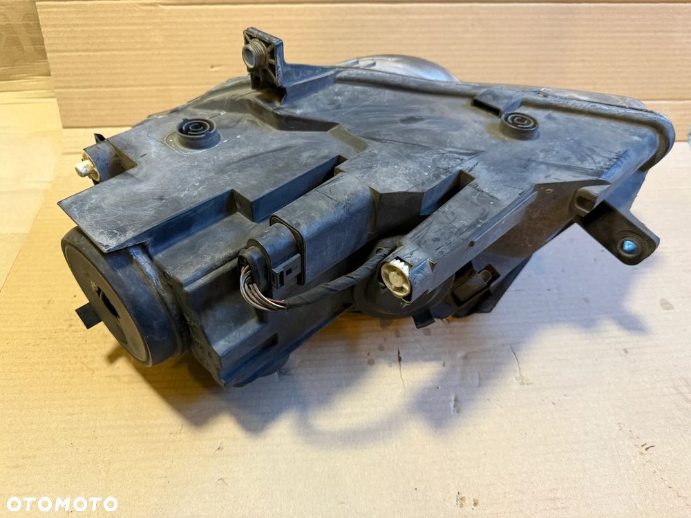 Lampa prawa lewa Volkswagen Passat B6 soczewka OE - 3