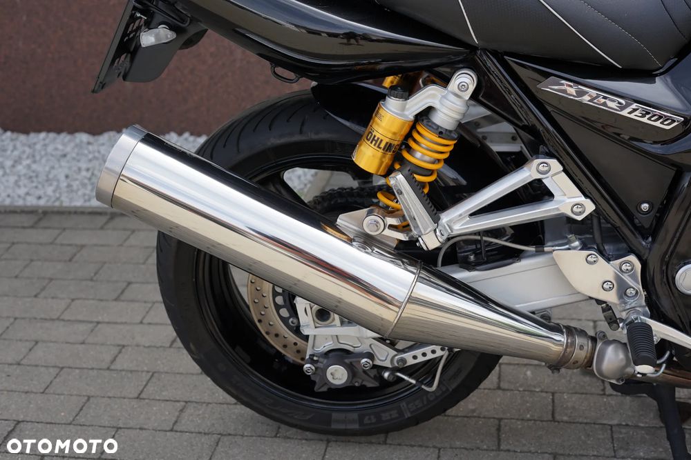 Yamaha XJR - 9