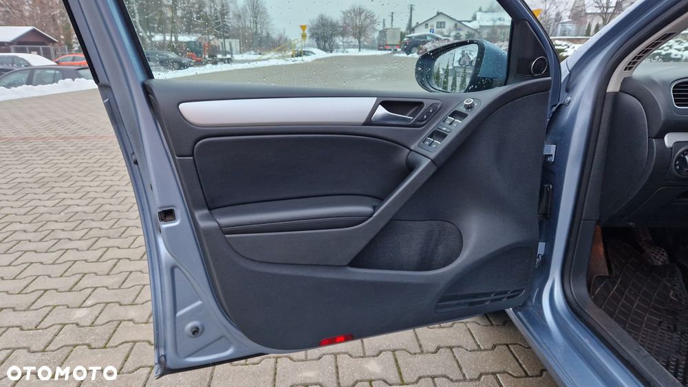 Volkswagen Golf 1.4 TSI Highline - 27