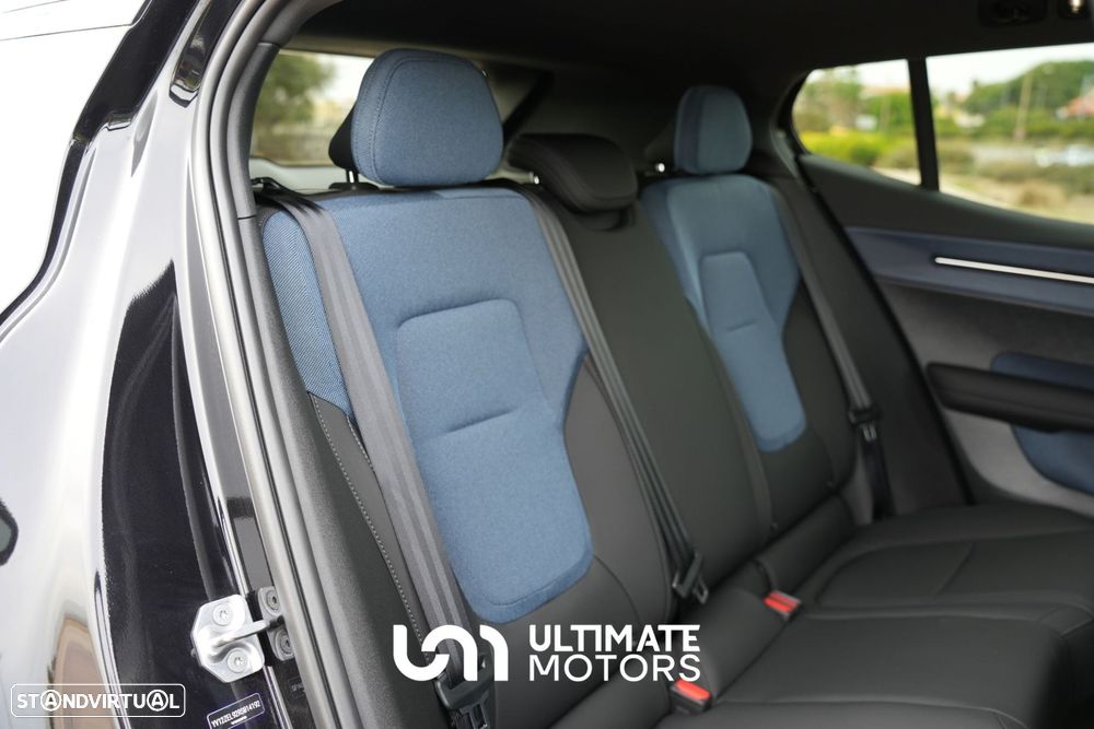 Volvo EX30 69 kWh Single Motor Extended Range Plus - 24