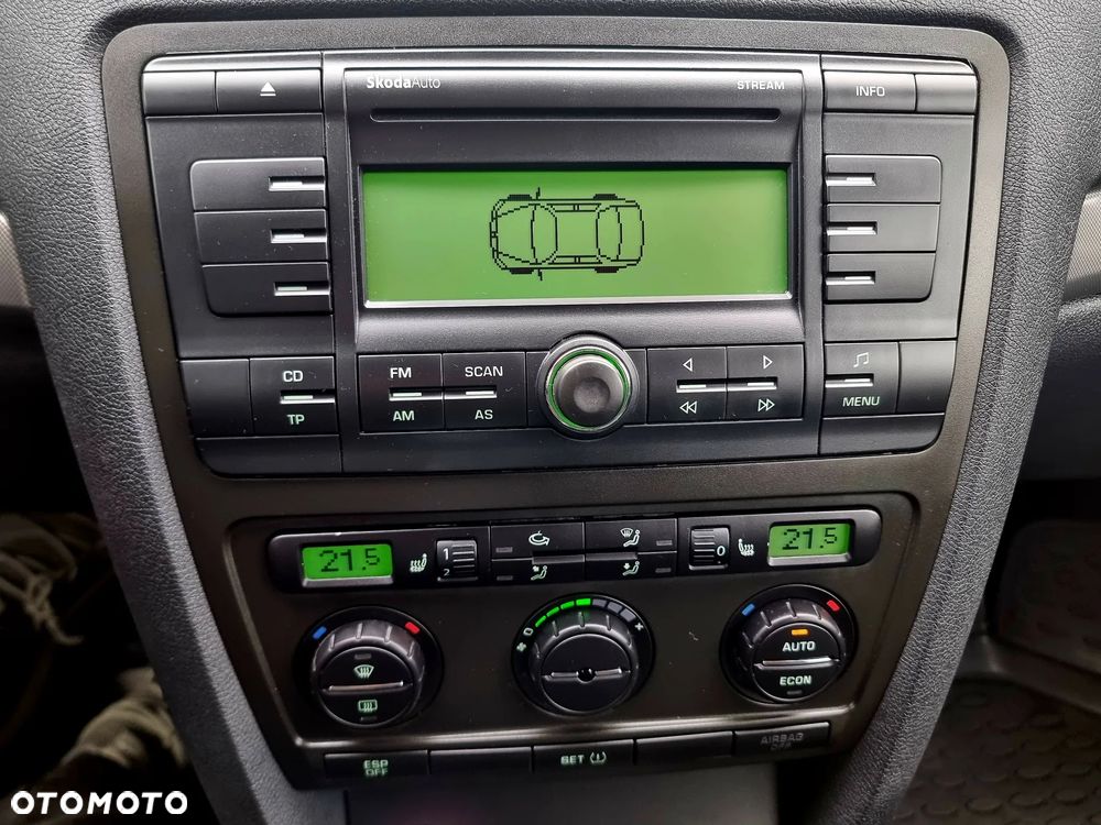 Skoda Octavia 1.6 Elegance - 23