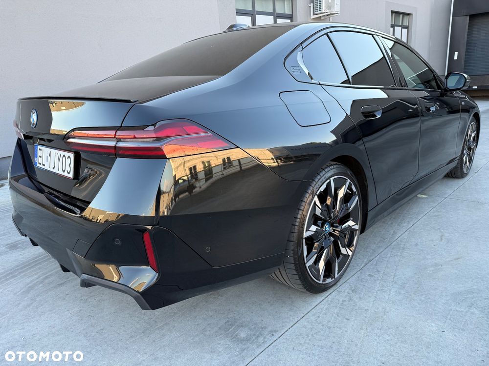 BMW Seria 5 550e xDrive PHEV M Sport - 7