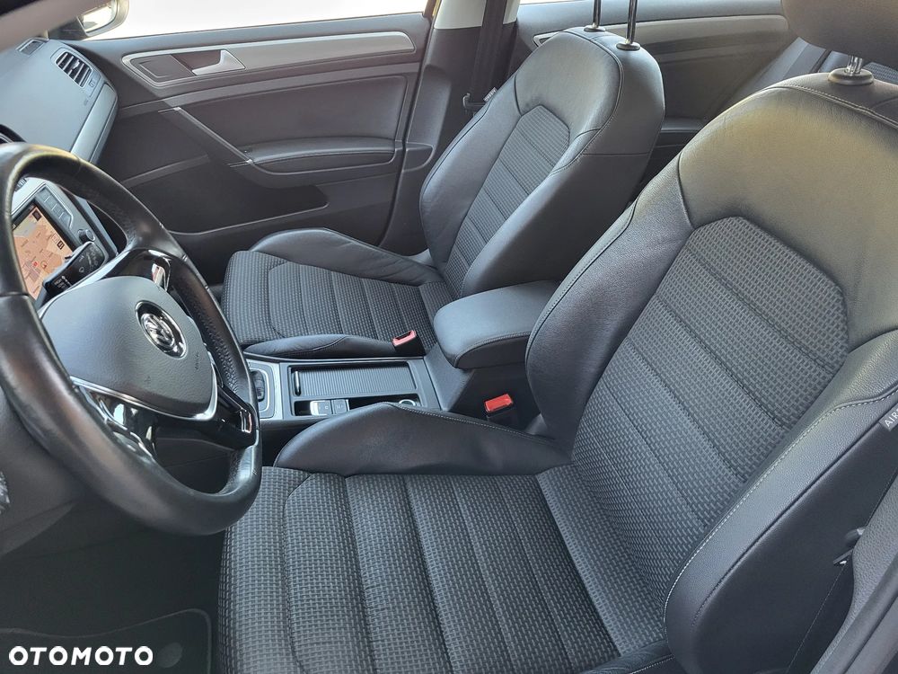 Volkswagen Golf - 14