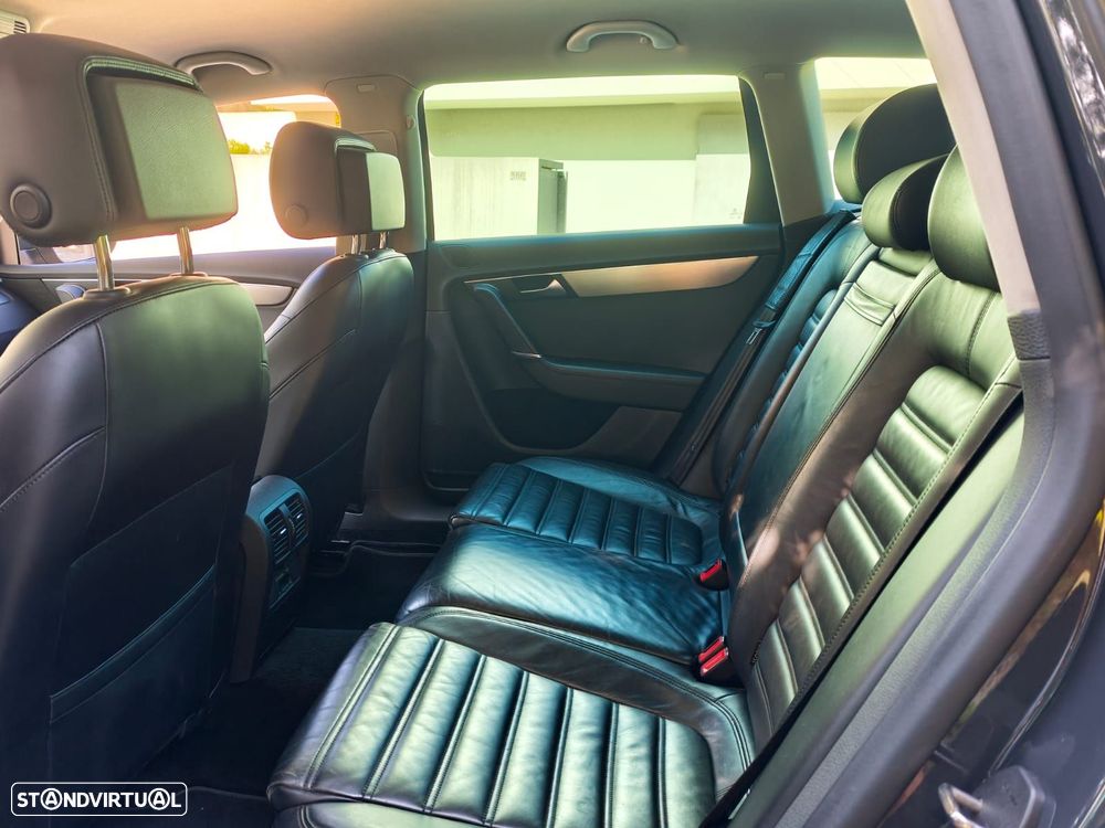 VW Passat Variant 2.0 TDI DPF Highline - 13