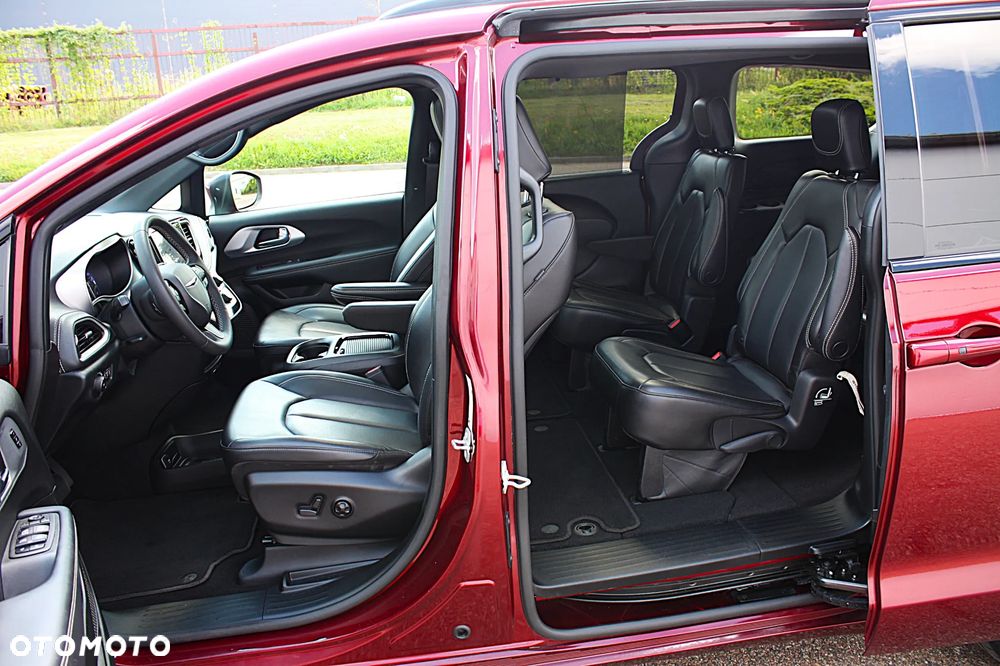 Chrysler Pacifica - 14