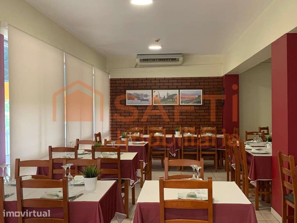 2 Apartamentos T2 + Restaurante + R/C livre para negócio - Grande imagem: 2/19