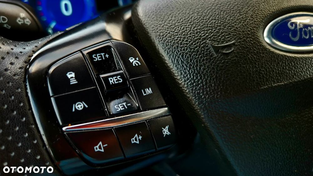 Ford Kuga 2.5 Duratec PHEV ST-LINE X - 30