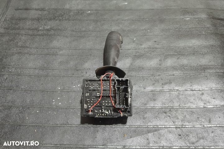 Maneta stergatoare parbriz si luneta 681722712R 681722712R Dacia Dokk - 3
