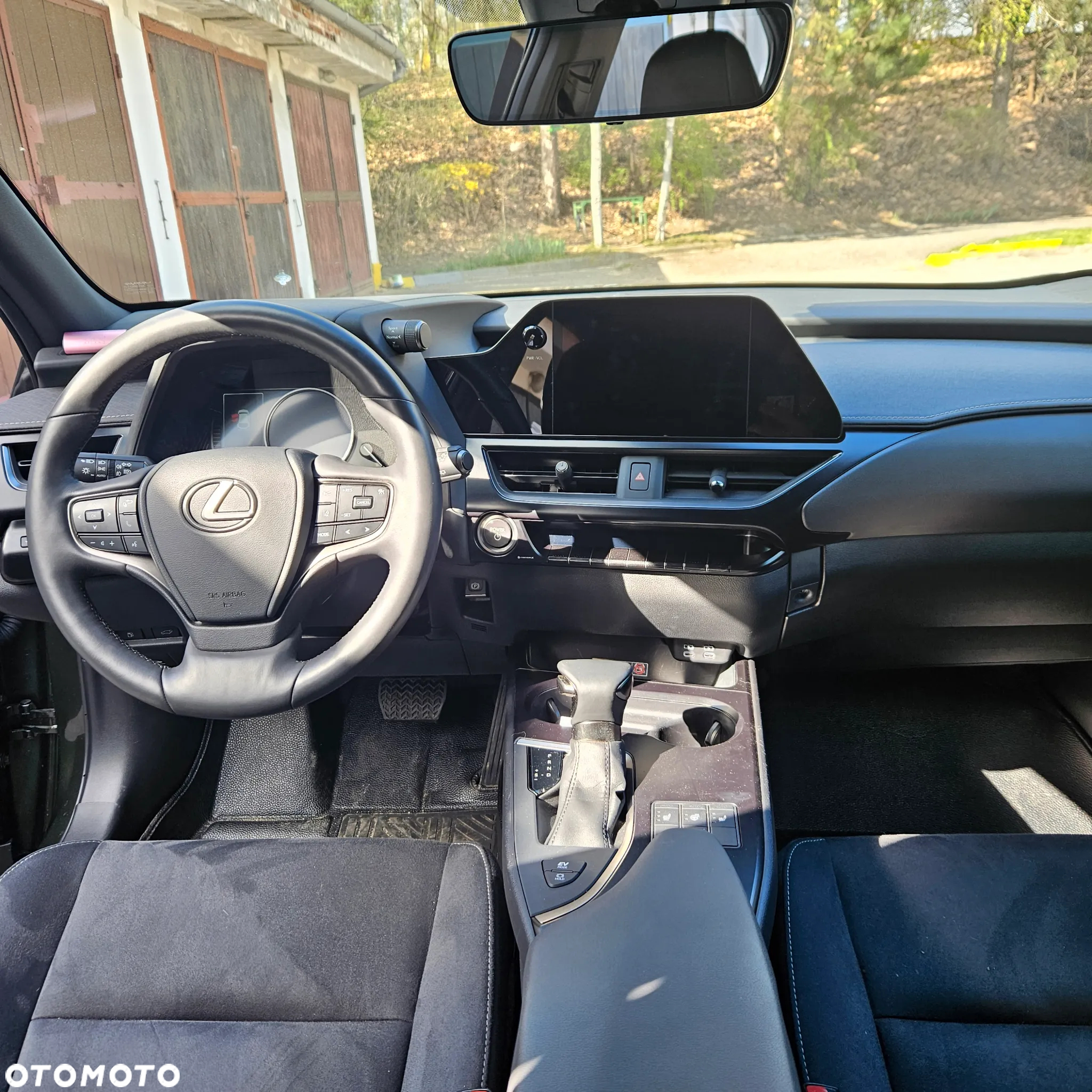 Lexus UX 250h GPF Business 2WD - 21
